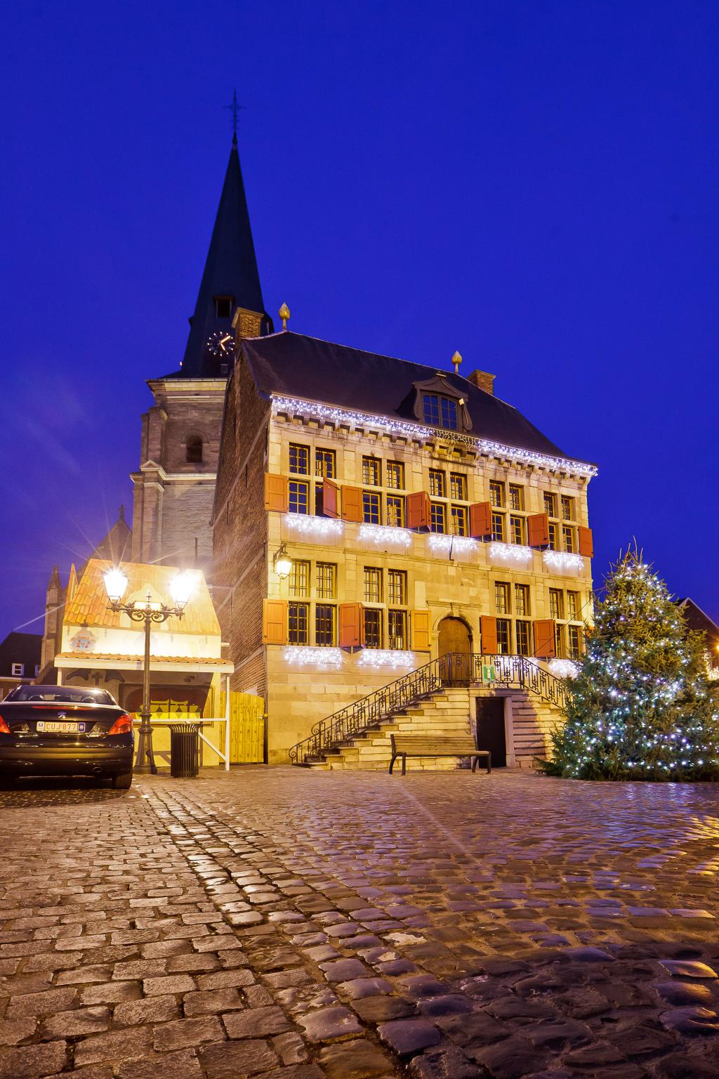 Stadhuis by night
